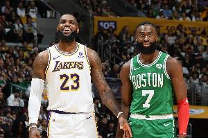 媒体人：詹姆斯抱团夺冠难称GOAT 但我愿奉他为史上最佳篮球商人