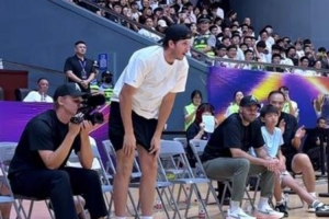 中国行结束！里夫斯社媒和中国球迷告别：大家明年再见