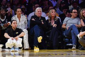 湖记：沃尔特上任后雷厉风行让人充满遐想 猜不透新老板有何布局